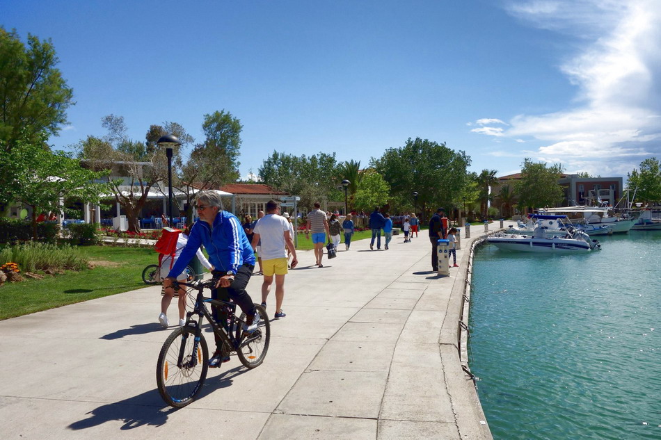 Sani beach Kasandra Halkidiki 